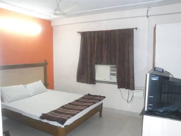 Oyo Hotel Lakshmi Paradise Visakhapatnam Extérieur photo